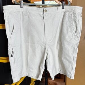 NWOT Outdoor Life Men's Casual Shorts in Cream Size 44